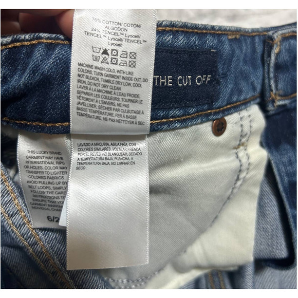 Lucky Brand The Cut off Button Fly Shorts 6/28 Ripped Distressed Raw Hem Lt Wash - Picture 8 of 9